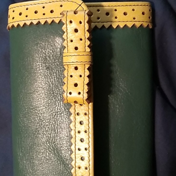 Leather wallet with bow